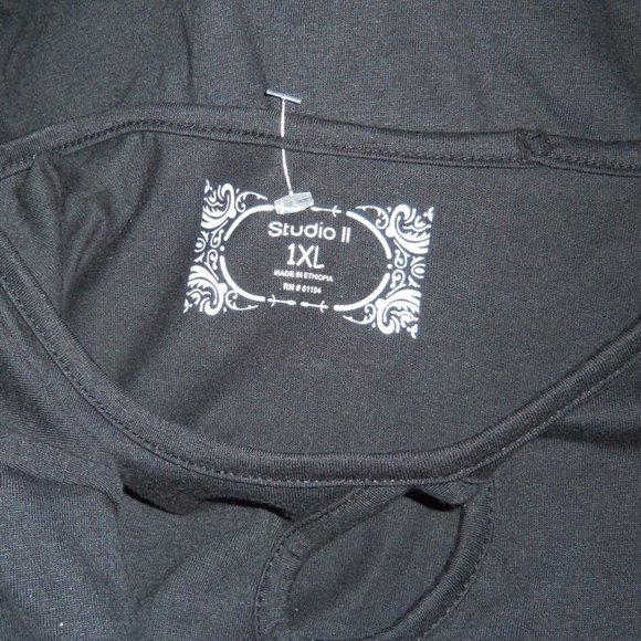 STUDIO II Black Keyhole Top Shirt - Women’s 1X/ L NWOT - Picture 7 of 10
